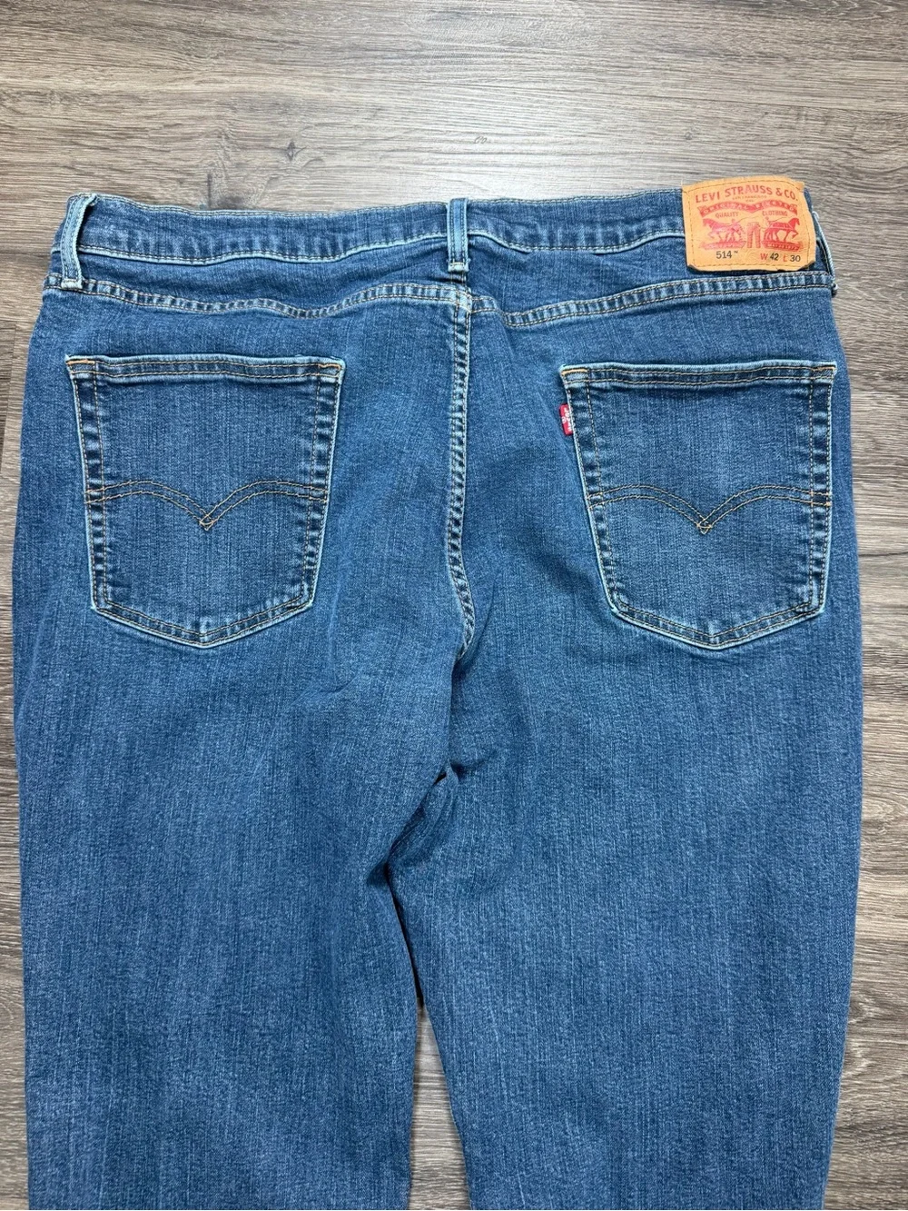 Levi's 514 Straight‎ Fit Men's Jeans W42 L30 Medium Wash Denim
